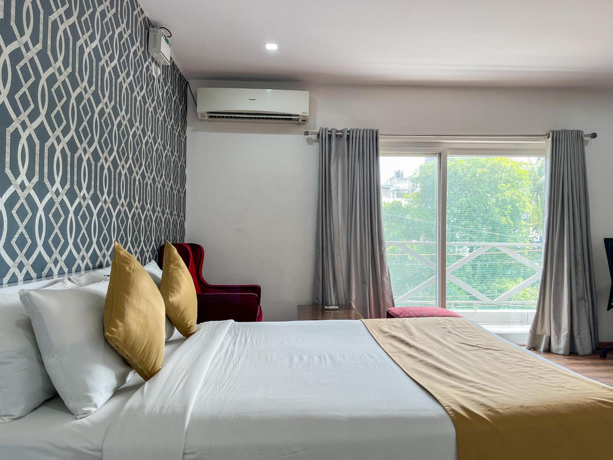 Mystic Hotel Koramangala Bangalore Buitenkant foto